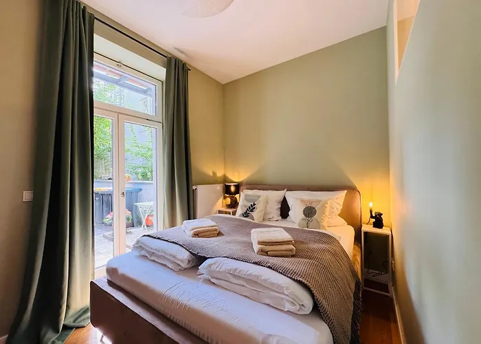 Charmantes 2-Zimmer Altbau Apartment In Koeln Nippes