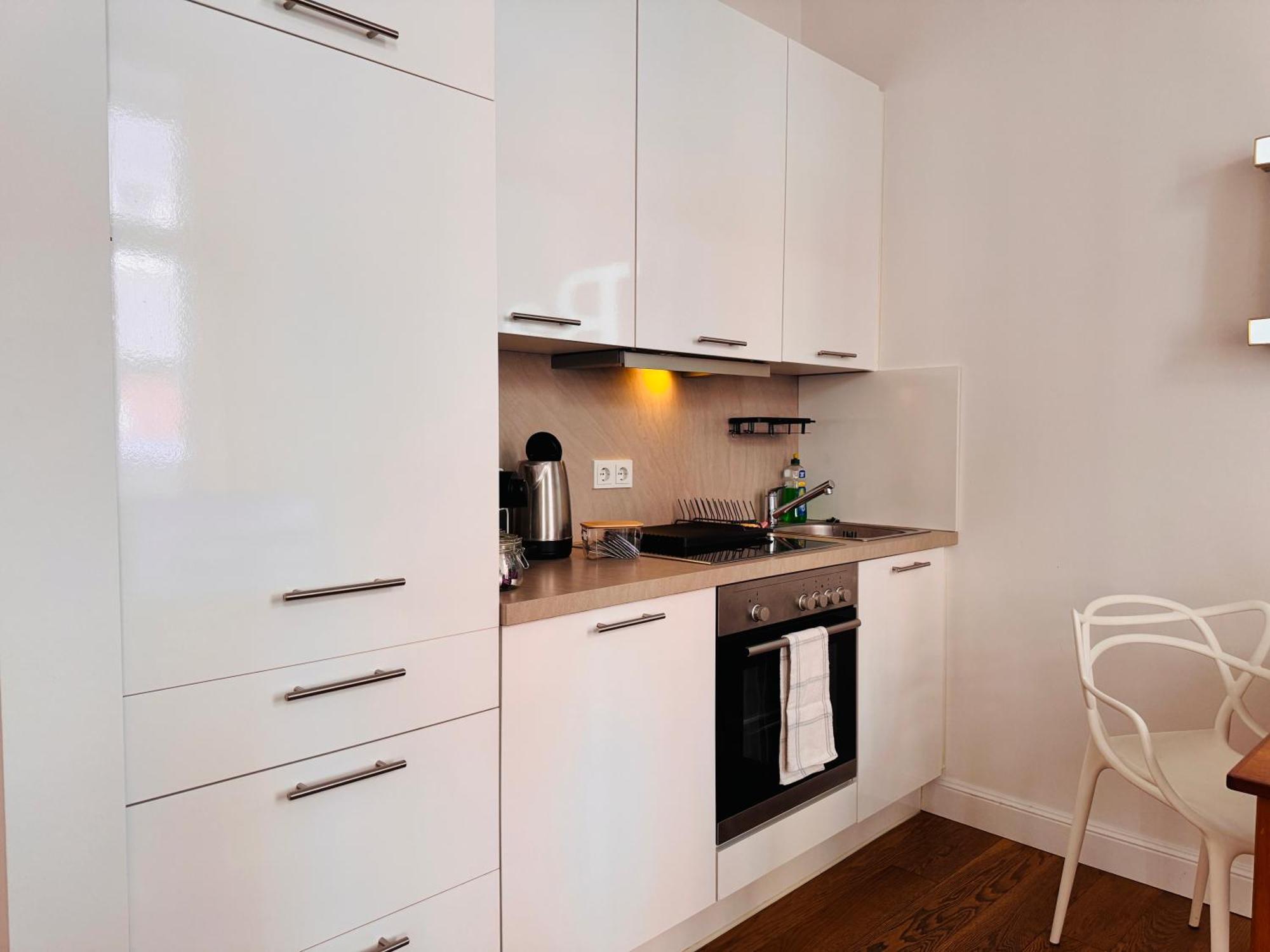 Charmantes 2-zimmer Altbau In Nippes